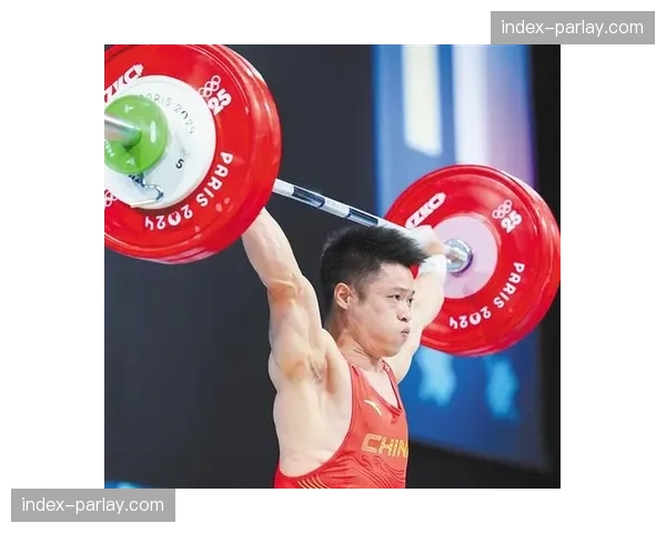 法国国家电视台制作举重奥运预热短片，聚焦运动员日常生活